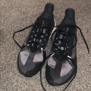 Nike women’s zoom gravity